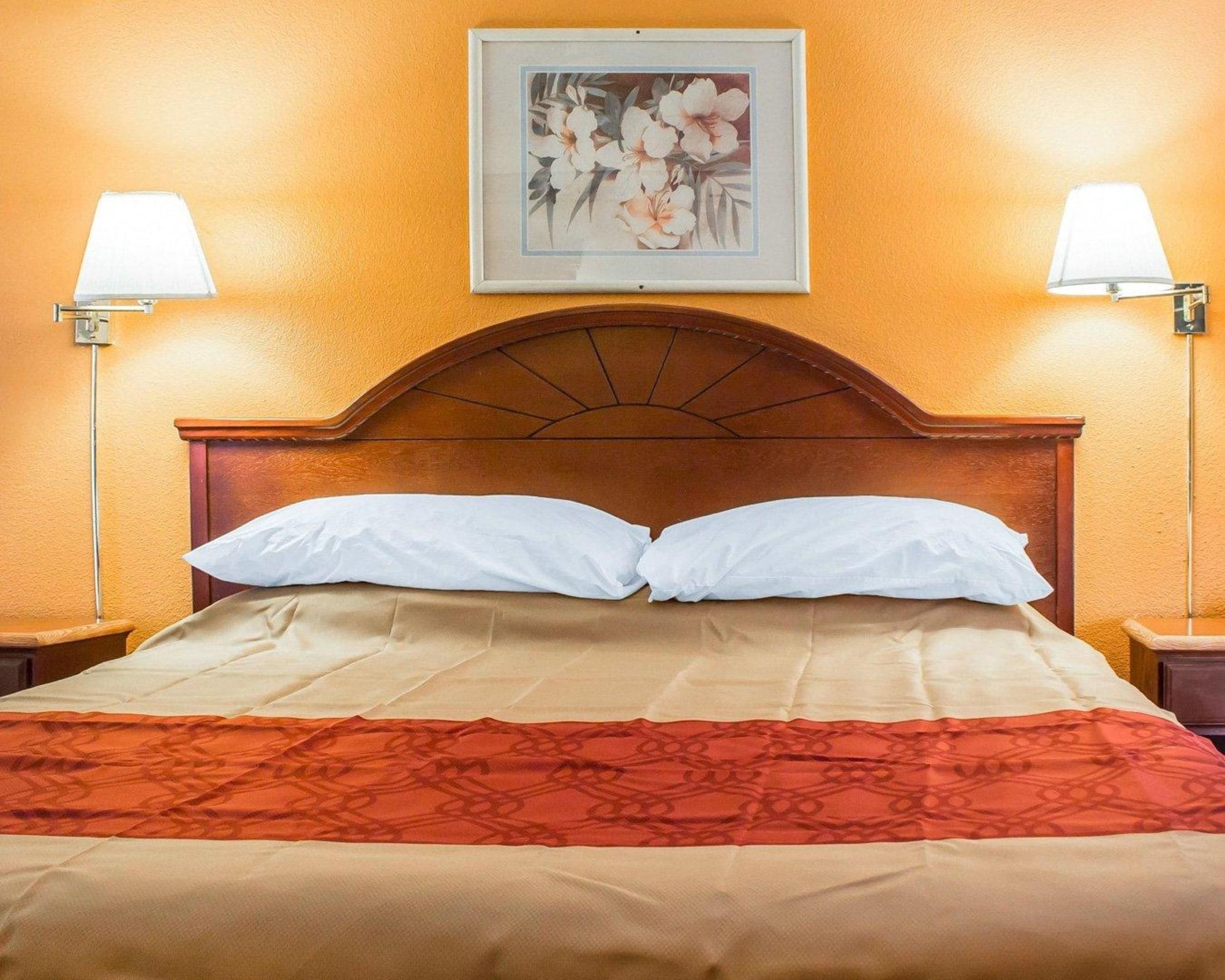 Travelodge By Wyndham Kingman Bagian luar foto