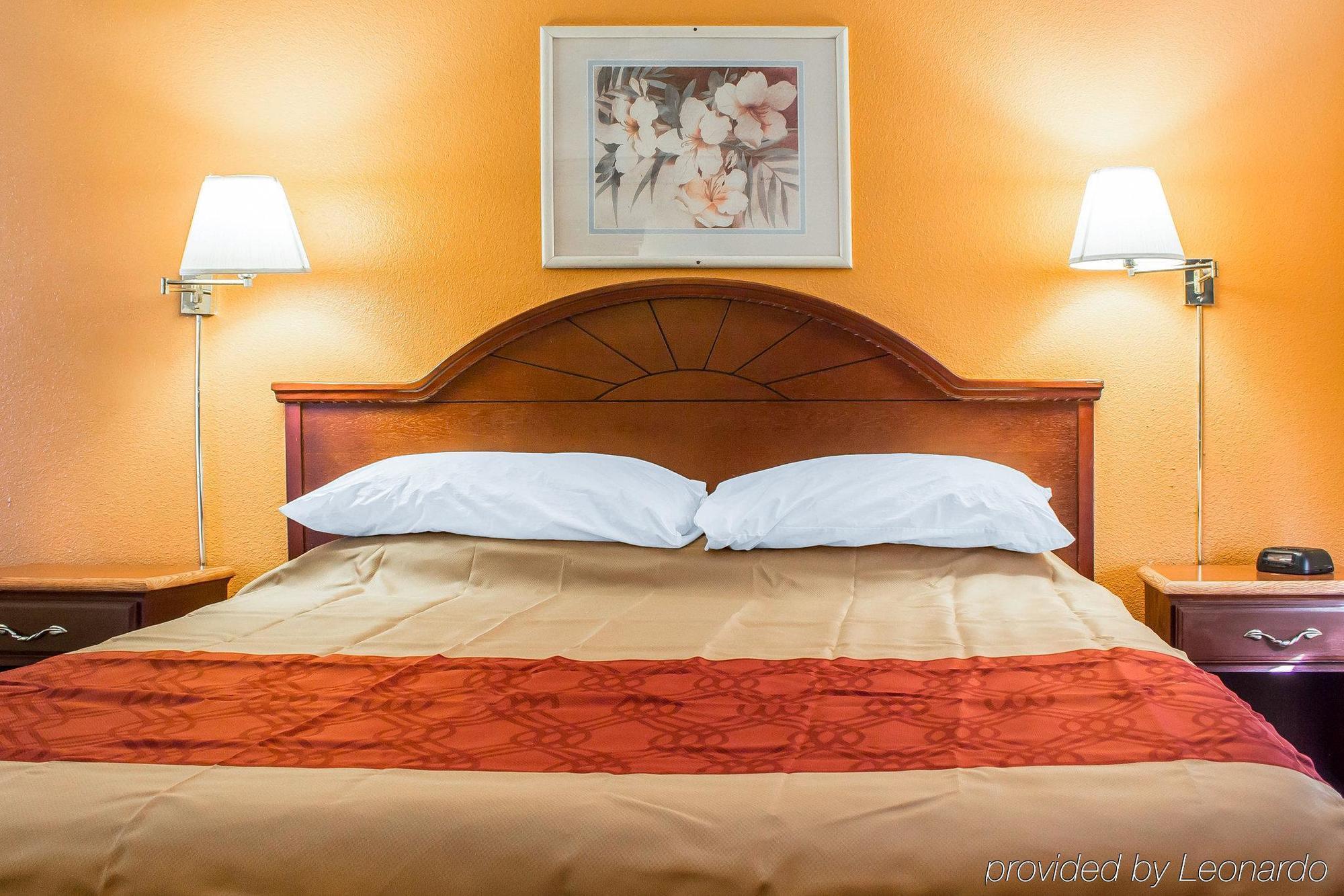 Travelodge By Wyndham Kingman Bagian luar foto