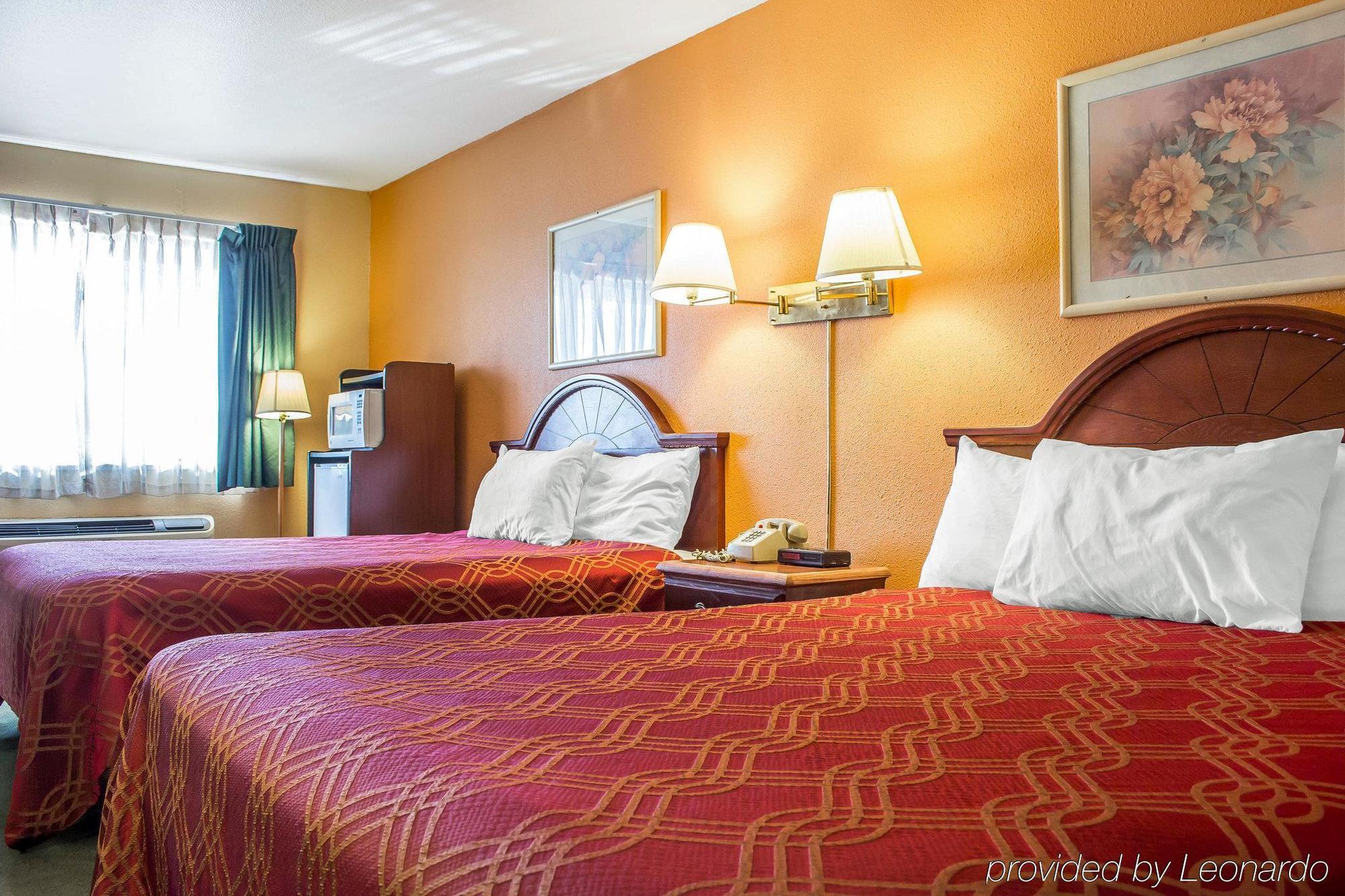 Travelodge By Wyndham Kingman Bagian luar foto