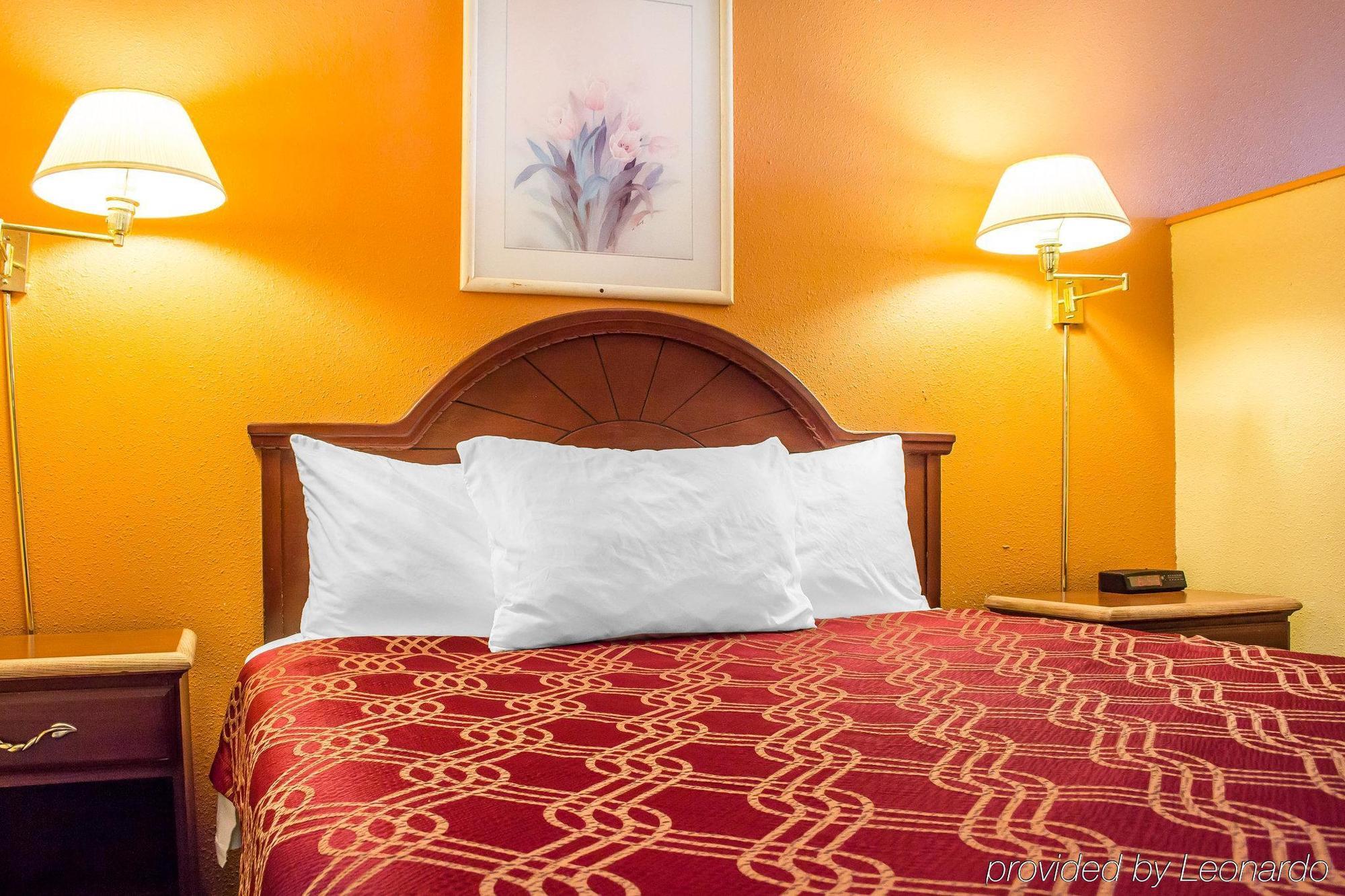 Travelodge By Wyndham Kingman Bagian luar foto