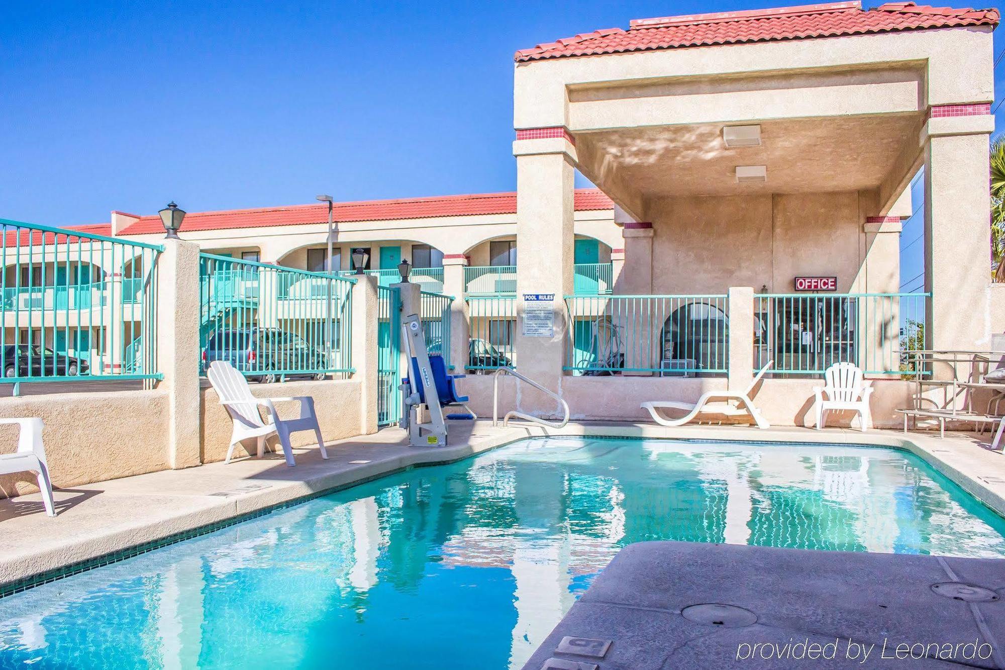 Travelodge By Wyndham Kingman Bagian luar foto